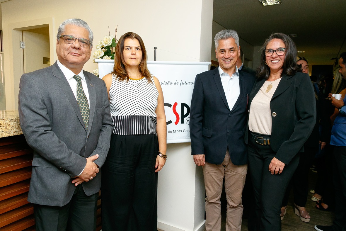 João Paulo Mello (CSP-MG), Nivea Barros (Escola Nacional de Seguros), Evaldo de Paula (Sincor-MG) e Claudia Perdigão (SindSeg MG/GO/MT/DF)