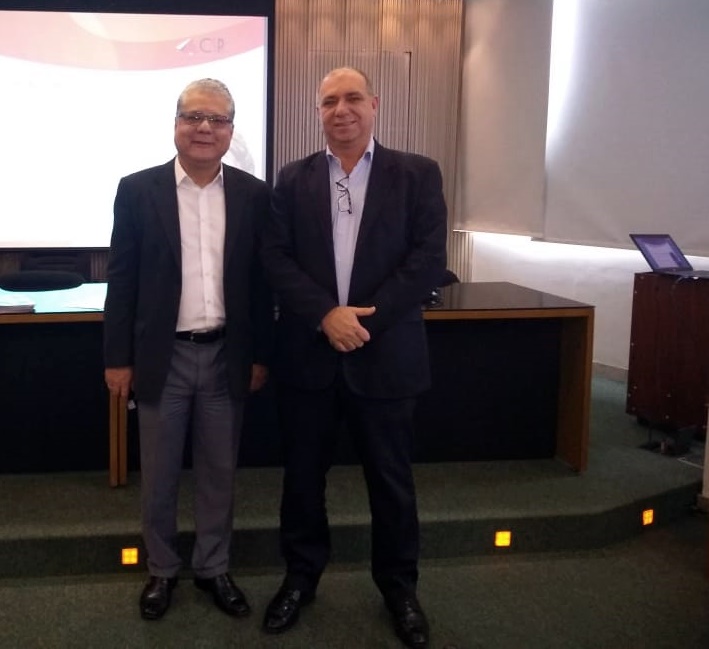 João Paulo Moreira de Mello (presidente do CSP-MG) e o novo diretor de Seguros da entidade, Rogério Gebin / Divulgação