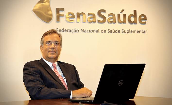 Presidente da FenaSaúde participa de seminário do CSP-MG