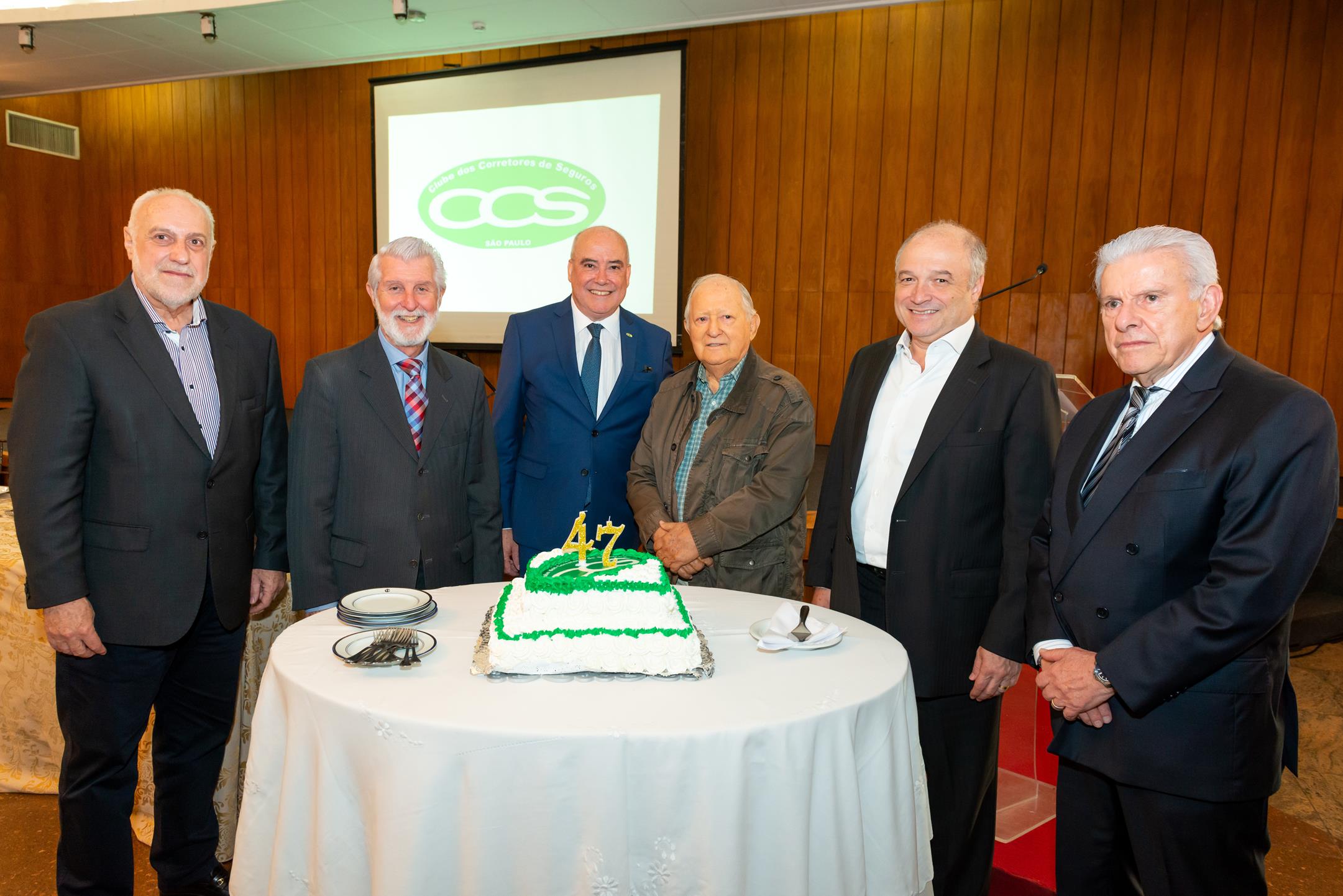 Fundadores, ex-mentores e diretoria atual comemoram aniversário de 47 anos do CCS-SP / Fotos: Antranik Photos