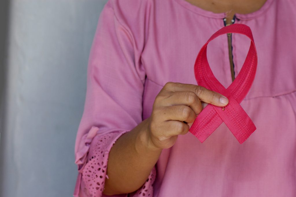 Porto Seguro realiza live sobre conscientização e prevenção ao câncer de mama