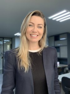 Carla Hoffmann é Diretora Comercial da TopMed / Divulgação