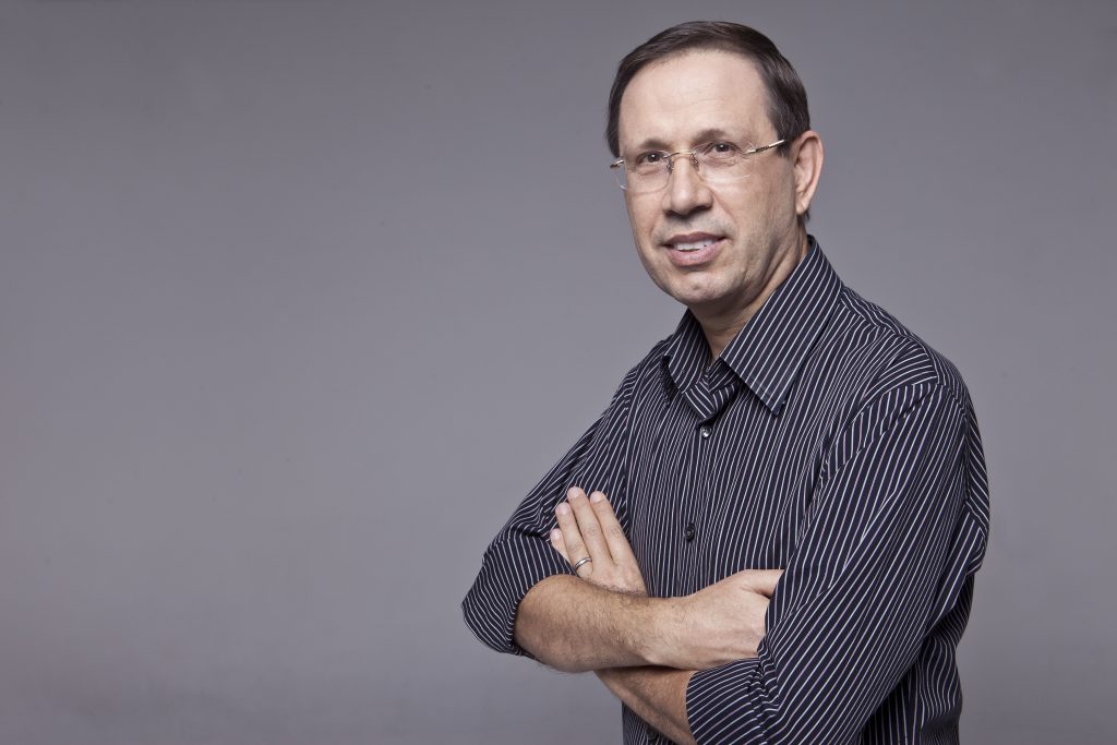 Carlos Wizard é empreendedor social, professor, escritor e fundador do projeto social Brasil do Bem / Divulgação