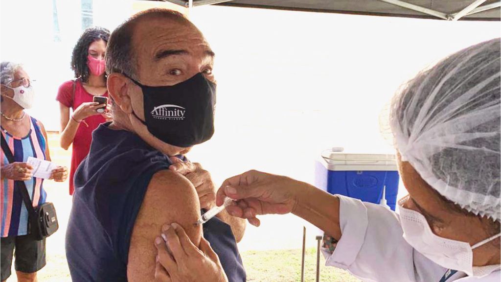 Marilberto França, CEO da Affinity, recebeu a primeira dose do imunizante / Divulgação