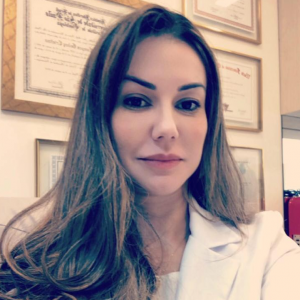 Dra. Kamila Godoy é cirurgiã-dentista / Divulgação