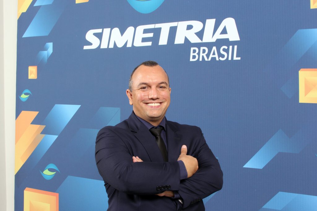 Leonardo Falcão é diretor de Operações, Recursos Humanos, Comercial e de Marketing da Simetria Brasil / Divulgação