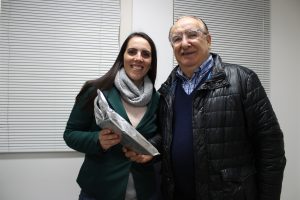 O presidente Milton Machado e Patrícia Schoffen de Oliviera com 10 anos de Aspecir Previdência / Divulgação