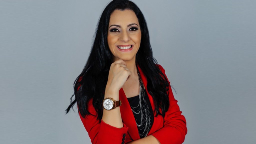 Camila Feriani é Head de Varejo, Alimentos e Bebidas da THB Brasil / Divulgação