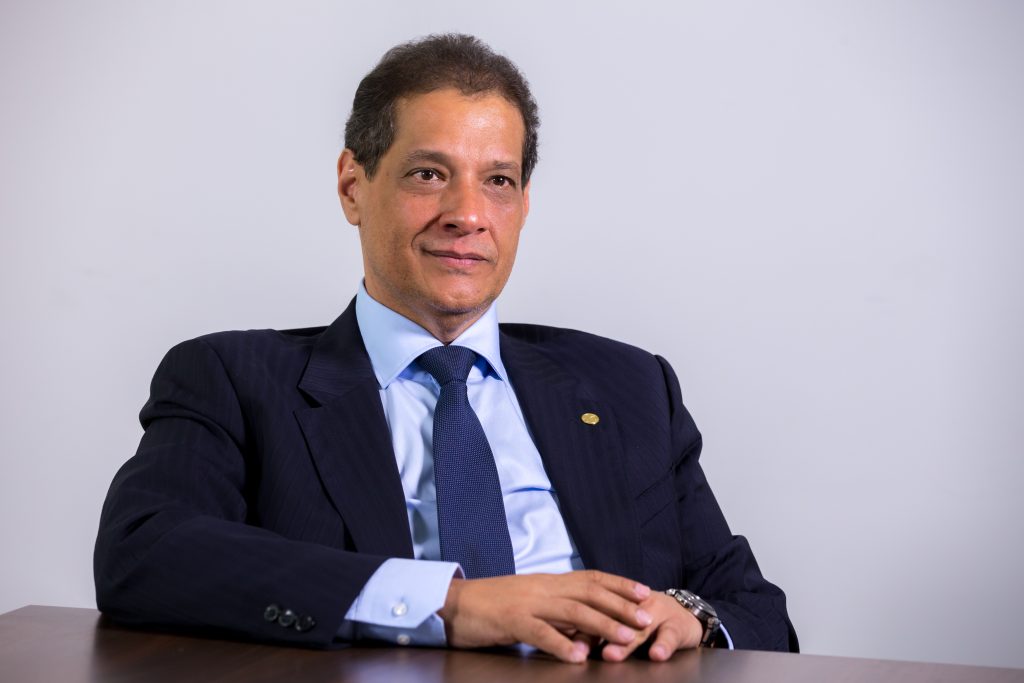 Armando Vergilio é presidente da Federação Nacional dos Corretores de Seguros (Fenacor) / Divulgação