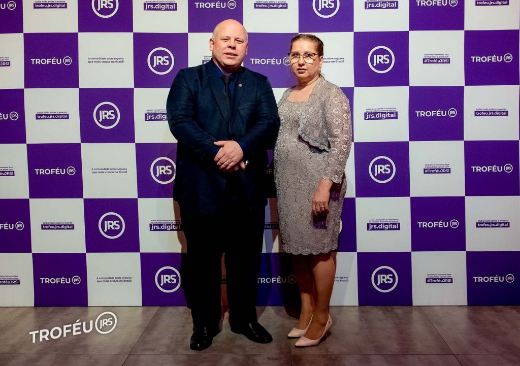 André Thozeski, novo Presidente do Sincor-RS, e a esposa, Eliana