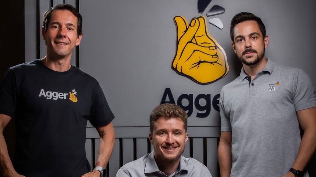 André Marques (diretor de operações), Gabriel Ronacher (CEO) e Leonardo Xavier (diretor de tecnologia da Agger) / Divulgação