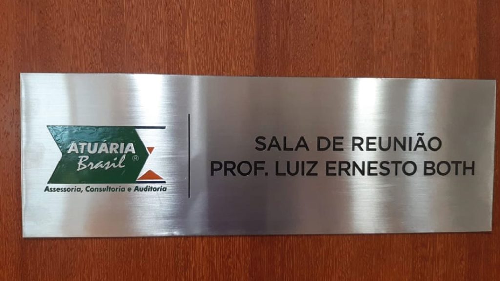 Atuária Brasil inaugura Sala de Reunião Professor Luiz Ernesto Both