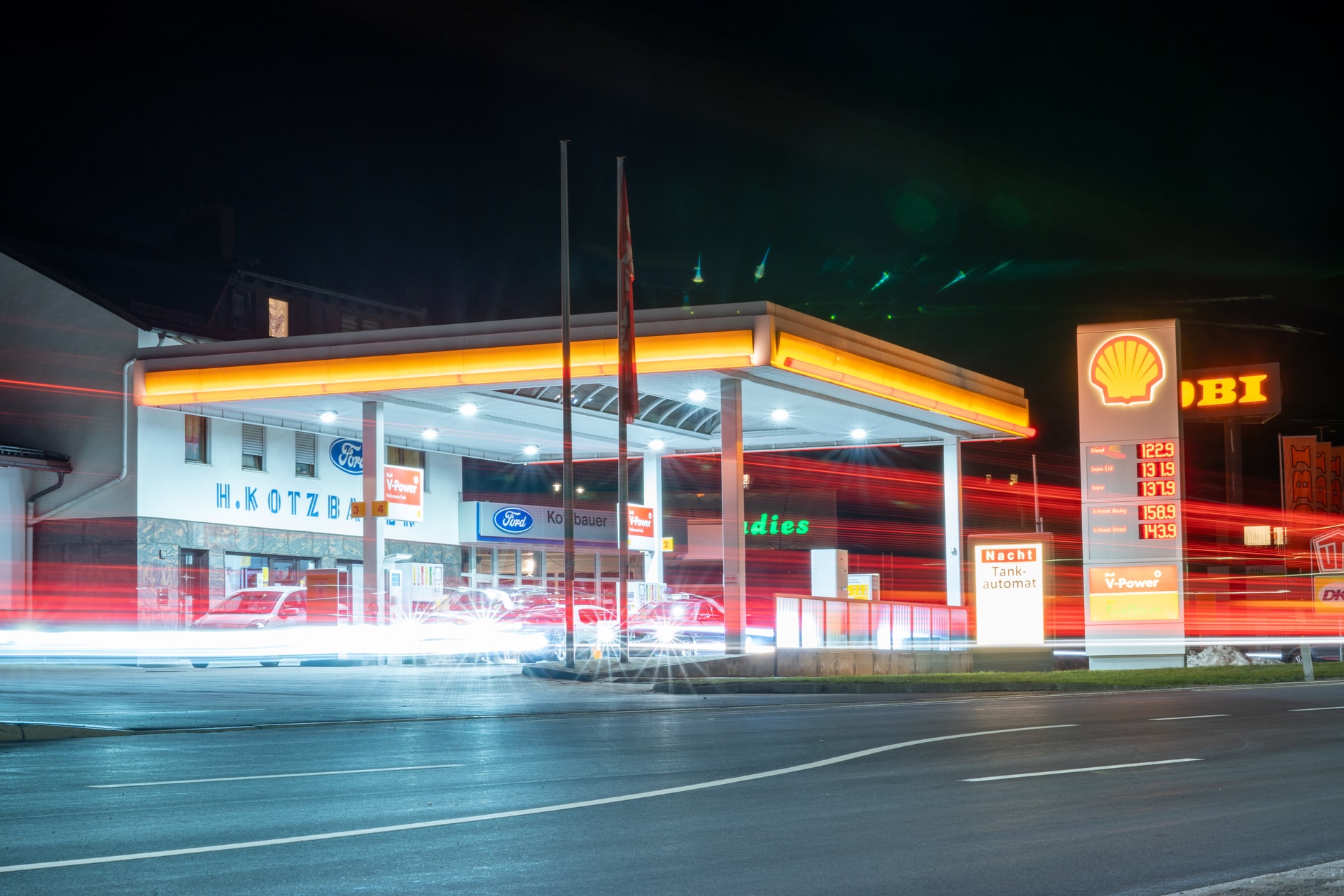 Gasolina fecha o ano com alta de 46,7% em comparação a 2020, e etanol 56,5% mais caro, aponta Ticket Log / Foto: Julian Hochgesang / Unsplash Images
