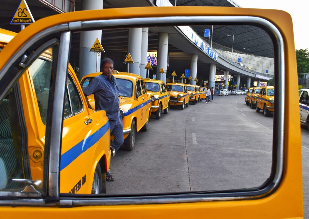 Crise dos apps de transporte levou à migração para o táxi em 2021, revela balanço / Foto: Atharva Whaval / Unsplash Images