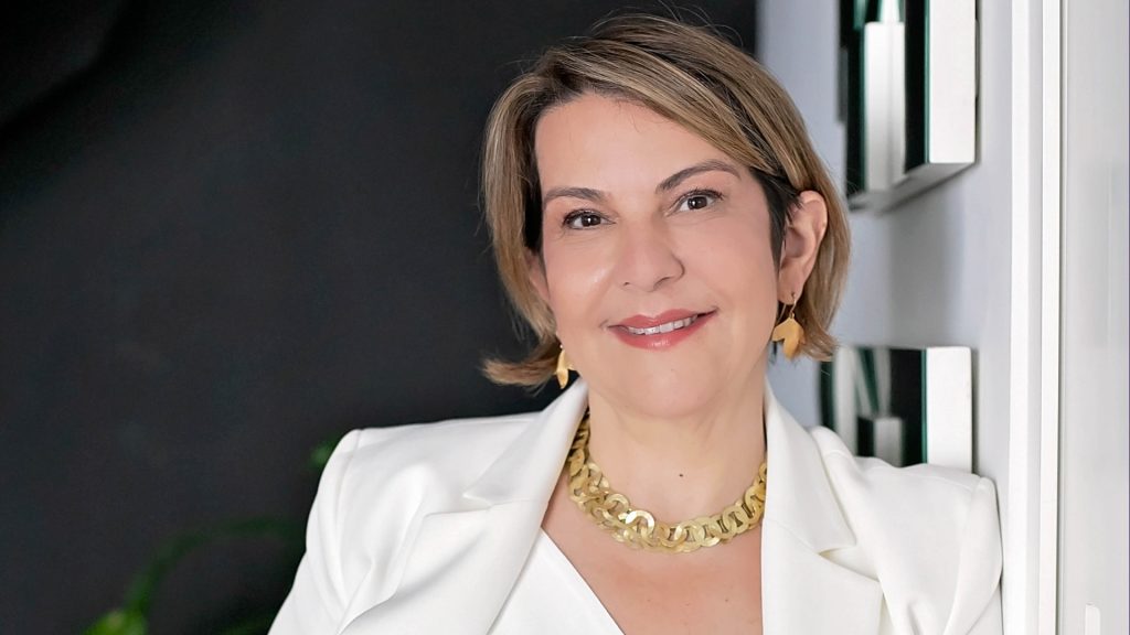 Maria de Fátima Fernandes é empresária há mais de 14 anos e especialista em Gestão de Reputação, em Códigos de Comportamento e Etiqueta / Divulgação