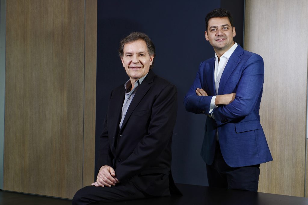 João Apolinário (CEO da Polishop) e Heverton Peixoto (CEO da Wiz) / Foto: Renato Pizutto / Divulgação